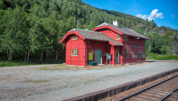 Urdland Railway station in the Raundalen valley.